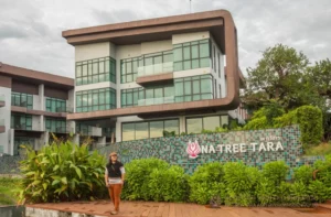 รีวิวที่พักอัมพวาสวยๆ ริมน้ำ ณ ทรีธารา โดย หมูลั่นกินเที่ยว พักห้อง One Bedroom Suite Jacuzzi