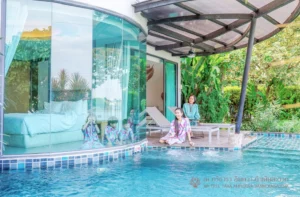 Natreetara รีวิว - ที่พักอัมพวาสวยๆ ริมน้ำ ณ ทรีธารา โดยเพจ Little 3 พักห้อง 2 Bedroom pool villa riverfront บรรยากาศสวยๆ มองจากห้องพัก และ ทานอาหารริมน้ำ